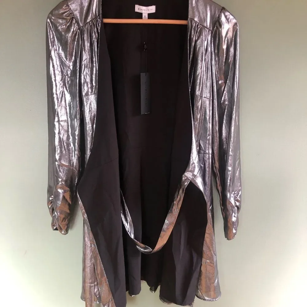 NWT Gianni Bini Silver Metallic Party Dress (XS)